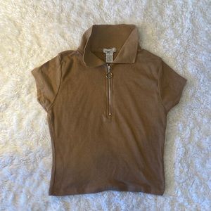 This is a turtle neck top for kids or teens🌸🌷